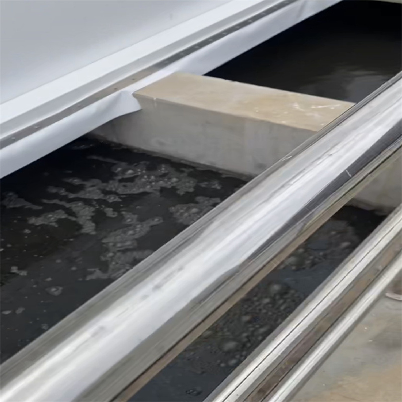neitsyt HDPE vs. kierrätetty HDPE